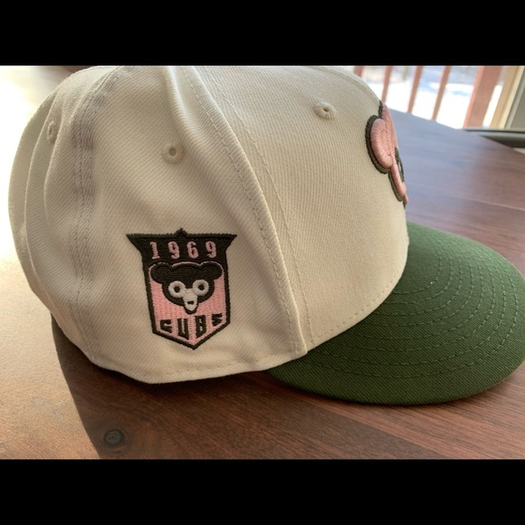 New Era Chicago Cubs Two-tone w/camo UV fitted 7 7/8 (62.5cm) size hat. - Picture 4 of 6